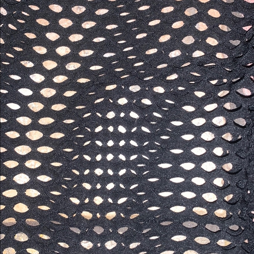 Fishnet skirt - Picture 2 of 3